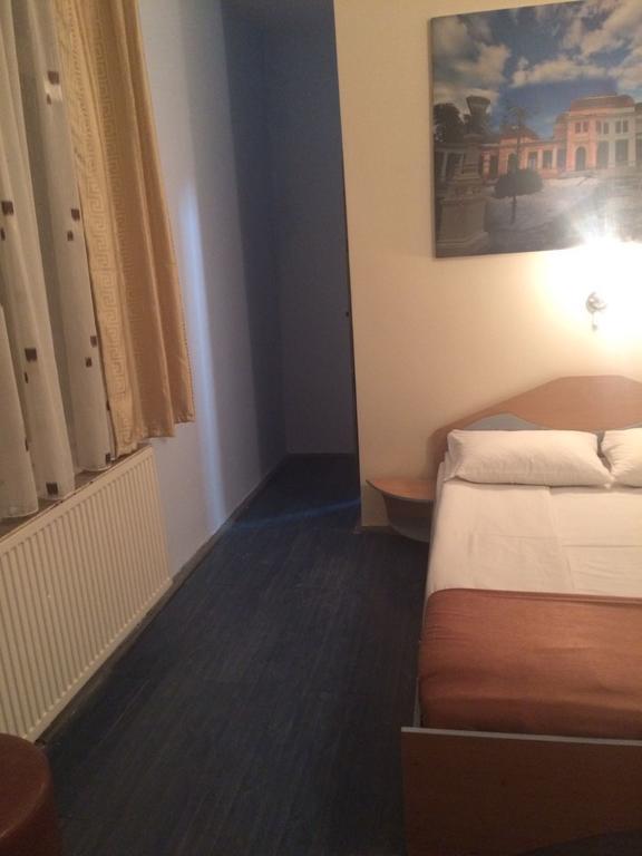 Pensiunea Casa Raul Cluj-Napoca Exteriör bild